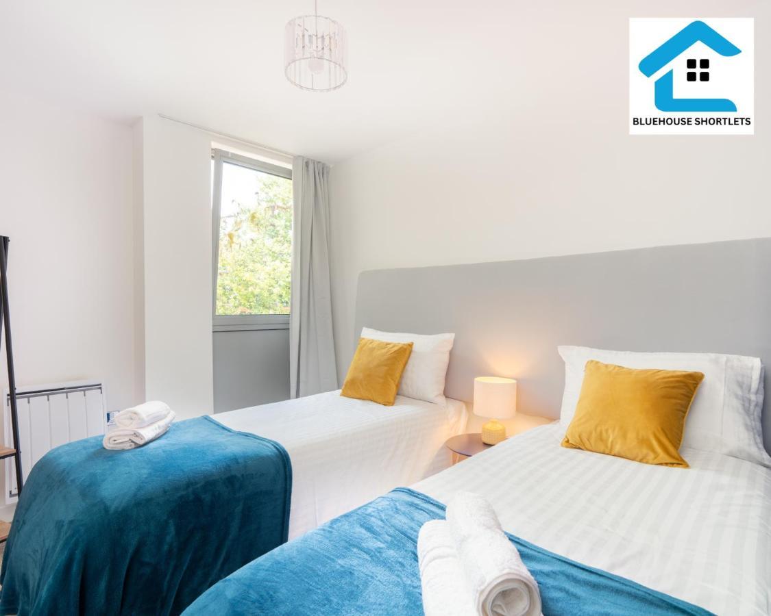 Great Price Ideal Location Near Gunwharf Quays By Blue House Short Lets Portsmouth With Free Parking Εξωτερικό φωτογραφία